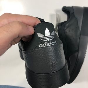 adidas ee7762